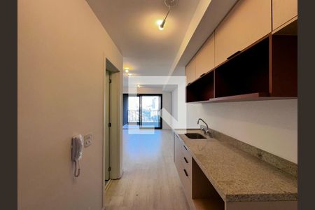 Cozinha de kitnet/studio para alugar com 0 quarto, 33m² em Vila Cordeiro, São Paulo