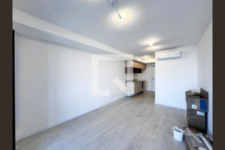 Sala de kitnet/studio à venda com 0 quarto, 33m² em Vila Cordeiro, São Paulo