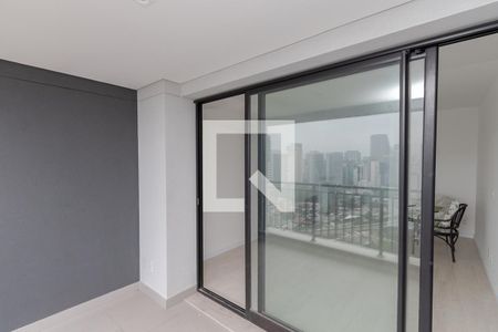 Varanda de kitnet/studio à venda com 1 quarto, 33m² em Vila Cordeiro, São Paulo