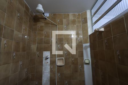 Banheiro de casa para alugar com 1 quarto, 50m² em Jardim Teresa, São Paulo