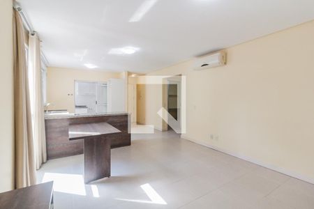 Sala de apartamento para alugar com 2 quartos, 70m² em Centro, Florianópolis