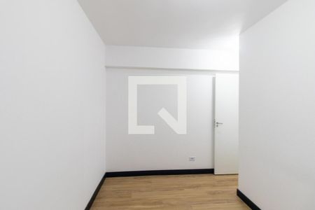 Quarto 2 de apartamento para alugar com 2 quartos, 57m² em Cajuru, Curitiba