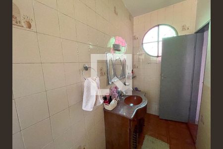 Banheiro da Suíte de casa à venda com 3 quartos, 270m² em Eldorado, Contagem