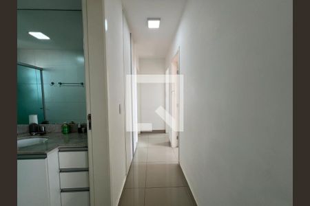 Corredor  de apartamento à venda com 3 quartos, 72m² em Jardim Guanabara, Belo Horizonte