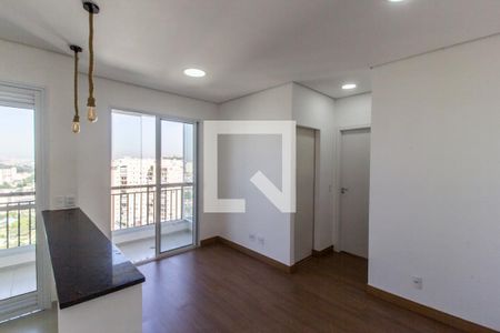 Sala de apartamento para alugar com 2 quartos, 47m² em Jardim Tupanci, Barueri