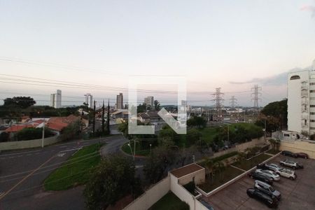 Vista da Varanda de apartamento à venda com 3 quartos, 100m² em Jardim das Paineiras, Campinas