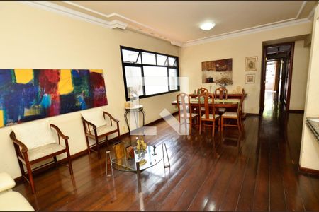 Sala de apartamento à venda com 4 quartos, 130m² em Santa Efigênia, Belo Horizonte