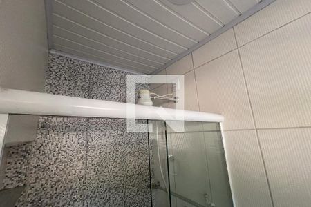 Banheiro de casa para alugar com 1 quarto, 21m² em Vila Rosário, Duque de Caxias