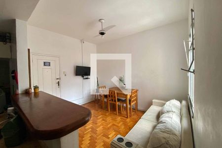 Sala de apartamento para alugar com 2 quartos, 52m² em Catete, Rio de Janeiro