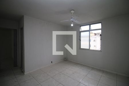 Sala de apartamento à venda com 2 quartos, 48m² em Olaria, Rio de Janeiro