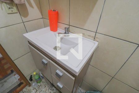 Casa à venda com 100m², 2 quartos e 2 vagas Casa à venda com 100m², 2 quartos e 2 vagasBanheiro