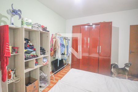 Casa à venda com 100m², 2 quartos e 2 vagas Casa à venda com 100m², 2 quartos e 2 vagasQuarto