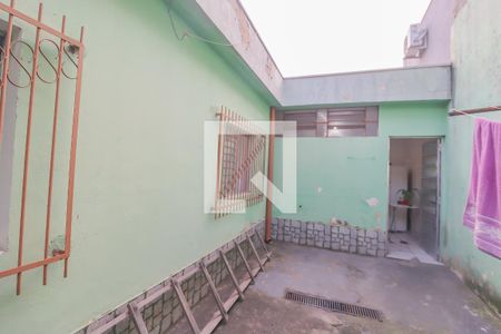 Casa à venda com 100m², 2 quartos e 2 vagas Casa à venda com 100m², 2 quartos e 2 vagasQuintal
