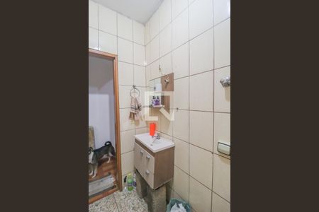 Casa à venda com 100m², 2 quartos e 2 vagas Casa à venda com 100m², 2 quartos e 2 vagasBanheiro