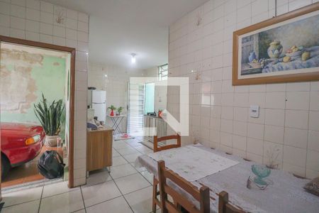 Casa à venda com 100m², 2 quartos e 2 vagas Casa à venda com 100m², 2 quartos e 2 vagasCozinha e Área de Serviço
