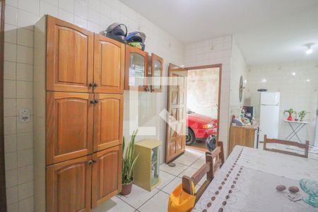Casa à venda com 100m², 2 quartos e 2 vagas Casa à venda com 100m², 2 quartos e 2 vagasBanheiro