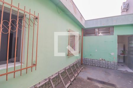 Casa à venda com 100m², 2 quartos e 2 vagas Casa à venda com 100m², 2 quartos e 2 vagasQuintal