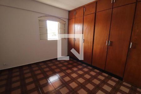 Quarto 1 de casa para alugar com 3 quartos, 240m² em Setor Aeroporto, Goiânia