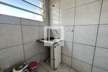 Sala/cozinha de kitnet/studio para alugar com 2 quartos, 55m² em Jardim Quaresmeira, Suzano