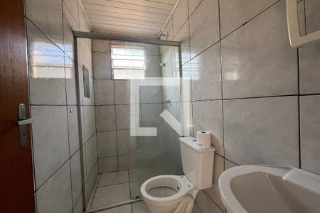 Banheiro de kitnet/studio para alugar com 2 quartos, 54m² em Jardim Quaresmeira, Suzano