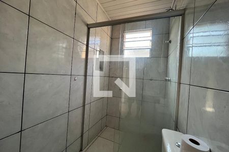 Banheiro de kitnet/studio para alugar com 2 quartos, 54m² em Jardim Quaresmeira, Suzano