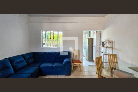 Sala de casa para alugar com 2 quartos, 80m² em Jardim Sabara, São Paulo