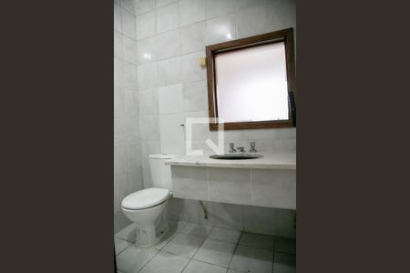 Banheiro de apartamento para alugar com 1 quarto, 30m² em Medianeira, Porto Alegre
