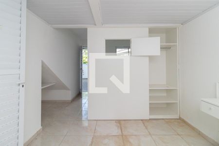 Quarto de kitnet/studio para alugar com 1 quarto, 25m² em Medianeira, Porto Alegre