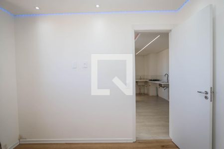 Quarto 1 de apartamento para alugar com 2 quartos, 35m² em Jardim Miriam, São Paulo