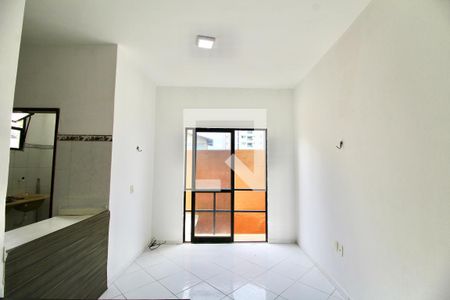 Sala de kitnet/studio para alugar com 1 quarto, 50m² em Pituaçu, Salvador
