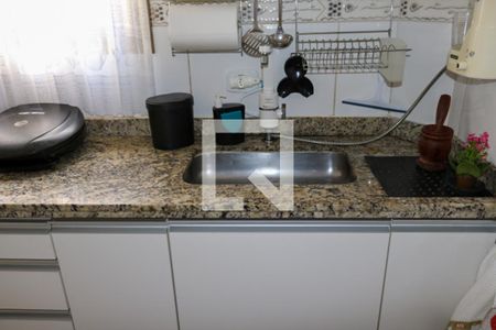 Apartamento à venda com 99m², 2 quartos e 1 vaga Apartamento à venda com 99m², 2 quartos e 1 vagaCozinha