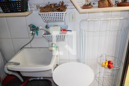 Apartamento à venda com 99m², 2 quartos e 1 vaga Apartamento à venda com 99m², 2 quartos e 1 vagaÁrea de Serviço