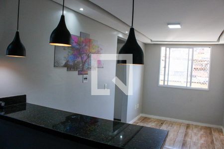 Sala de apartamento para alugar com 2 quartos, 44m² em Jardim Salete, Taboão da Serra