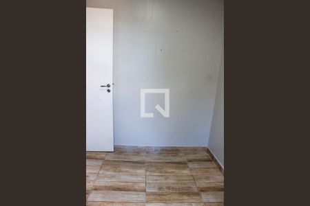 Quarto 1 de apartamento para alugar com 2 quartos, 44m² em Jardim Salete, Taboão da Serra