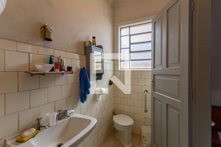 Banheiro Quarto 1 de casa à venda com 3 quartos, 360m² em Nova Suíssa, Belo Horizonte