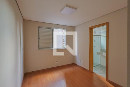 Suíte de apartamento à venda com 2 quartos, 53m² em Santa Efigênia, Belo Horizonte