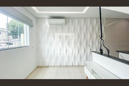 Sala de casa para alugar com 2 quartos, 74m² em Vila Alice, Santo André