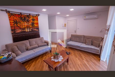 Sala de casa à venda com 4 quartos, 160m² em Vila Brasílio Machado, São Paulo