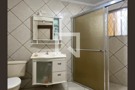 Banheiro - Suíte  de casa para alugar com 3 quartos, 210m² em Vila Ipiranga, Porto Alegre