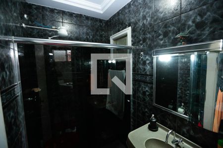 Banheiro de casa de condomínio à venda com 2 quartos, 136m² em Diamante, Belo Horizonte