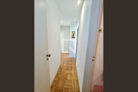 Corredor  de apartamento à venda com 3 quartos, 118m² em Copacabana, Rio de Janeiro