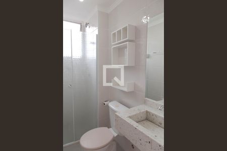 Banheiro de apartamento para alugar com 2 quartos, 47m² em Jardim Presidente Dutra, Guarulhos