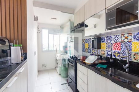 Cozinha de apartamento à venda com 2 quartos, 49m² em Santa Maria, Osasco