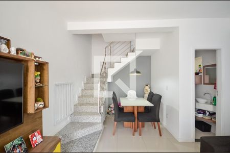 Sala de apartamento para alugar com 2 quartos, 69m² em São Francisco Xavier, Rio de Janeiro