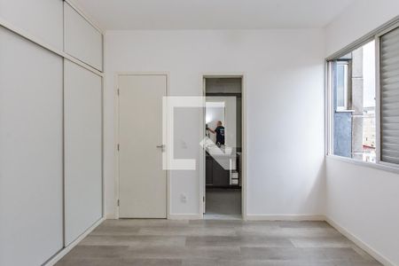 Suíte de apartamento à venda com 2 quartos, 72m² em Vila Paris, Belo Horizonte