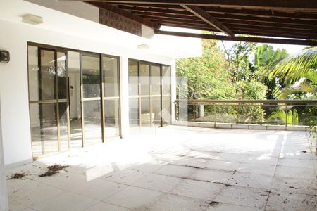 Varanda de casa de condomínio à venda com 4 quartos, 594m² em Itanhangá, Rio de Janeiro