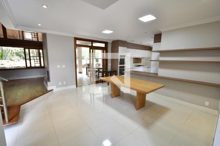 Sala 1 de casa de condomínio à venda com 4 quartos, 330m² em Loteamento Alphaville Campinas, Campinas