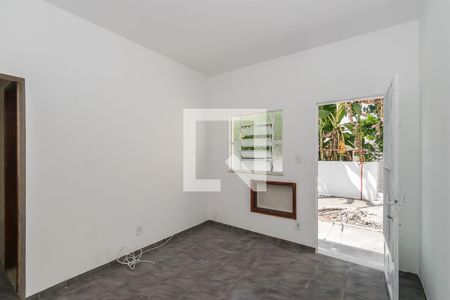 Sala de casa para alugar com 1 quarto, 50m² em Braz de Pina, Rio de Janeiro