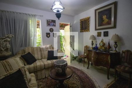 Sala de casa de condomínio para alugar com 2 quartos, 61m² em Vargem Pequena, Rio de Janeiro