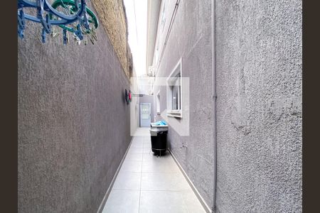 Corredor  de casa à venda com 4 quartos, 174m² em Rio Pequeno, São Paulo